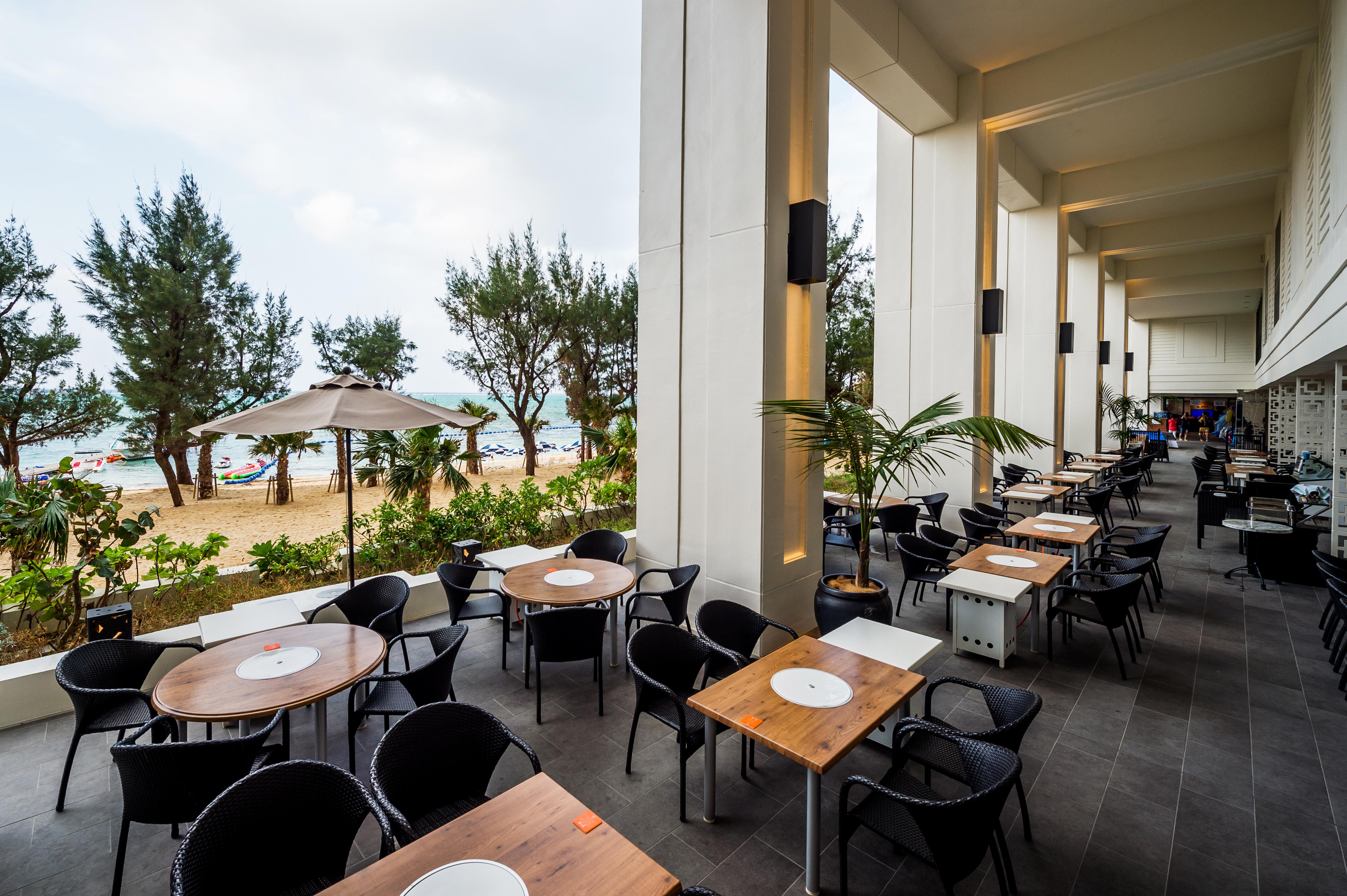 Hotel Monterey Okinawa Spa & Resort Onna Luaran gambar The Beach Club