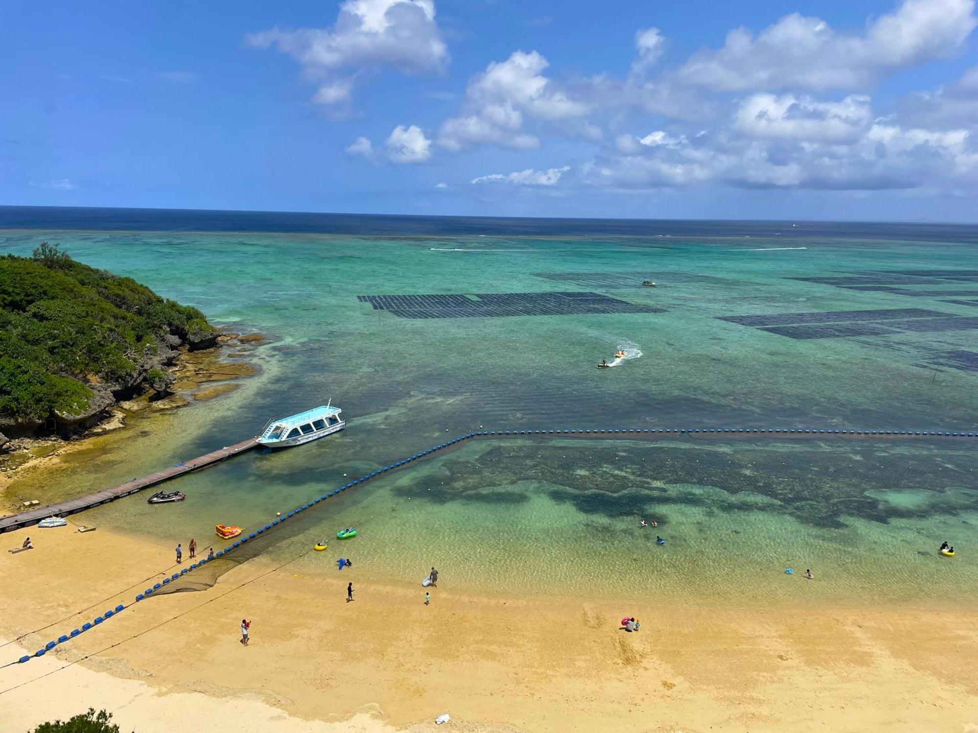 Hotel Monterey Okinawa Spa & Resort Onna Luaran gambar View of the beach at the southern end of the island