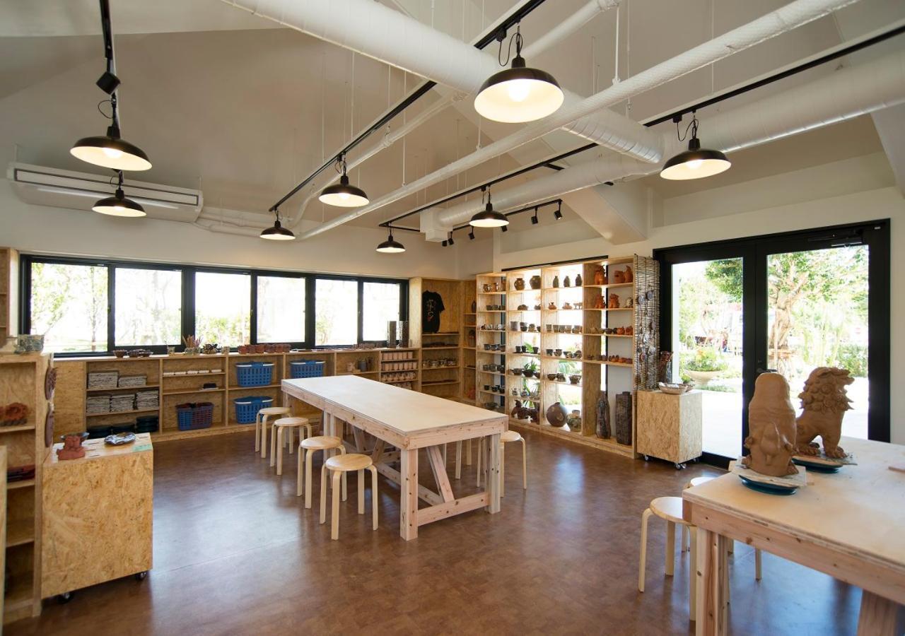 Hotel Monterey Okinawa Spa & Resort Onna Luaran gambar The Art Studio